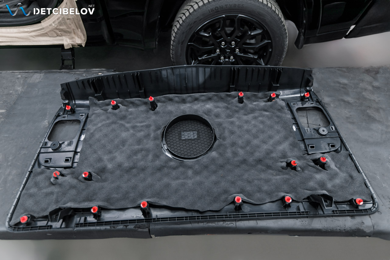 Шумоизоляция капота Toyota Sienna