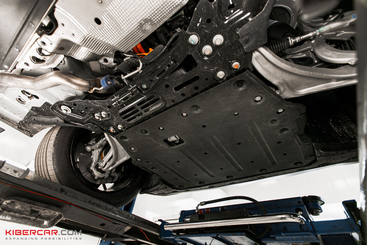 Zeekr 9X установка защиты днища (4).jpg