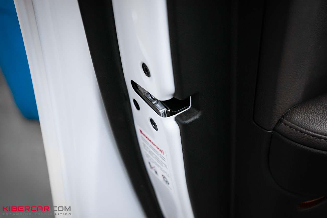 Доводчики дверей в автомобиль.jpg