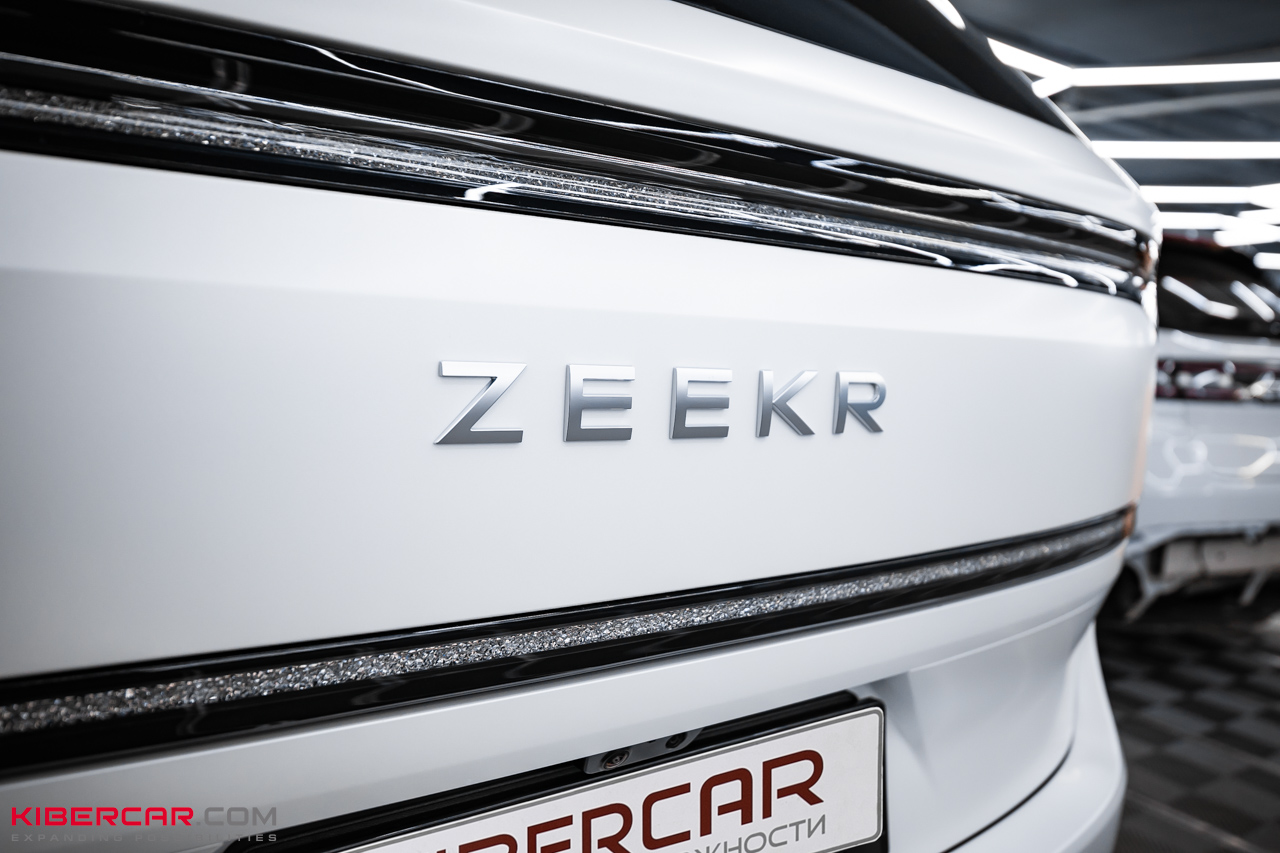 Матовая полиуретановая пленка на Zeekr 9X (12).jpg