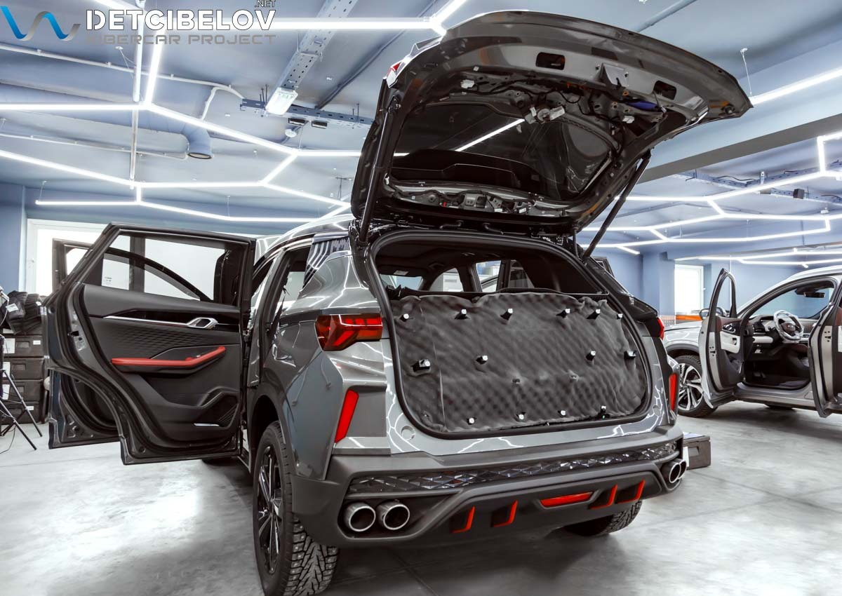 Geely Coolray (7).jpg