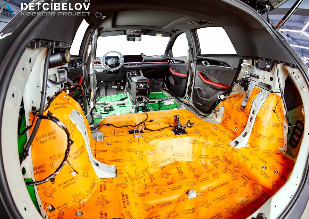 Geely Coolray (5).jpg