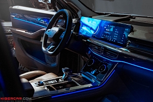 EXEED VX: атмосферная подсветка салона