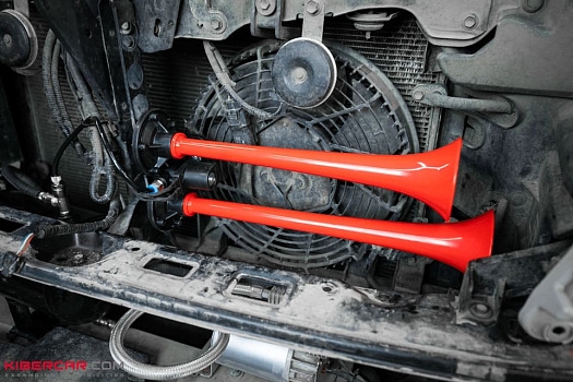 Land Cruiser 200: обновляем пневмосистему Goodwin — добавили мощный сигнал и подкачку с качественными комплектующими