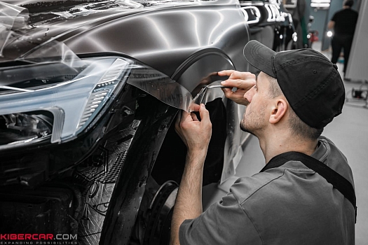 Volvo XC60: оклейка матовой защитной полиуретановой пленкой