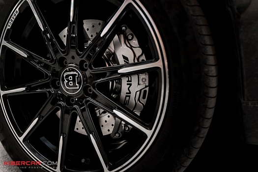 Mercedes‑Benz V‑Класс: 6-поршневые суппорта Dicase с фирменной гравировкой AMG