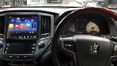 Установка Android в Toyota Crown