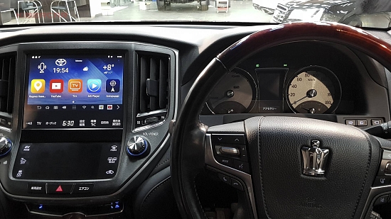 Установка Android в Toyota Crown