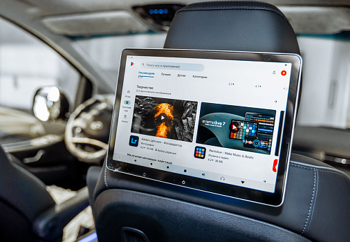 Hyundai Staria: монтаж мониторов на спинки передних сидений