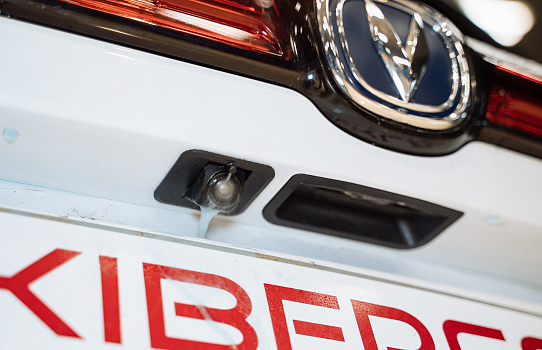 Changan CS75: установка омывателя камеры заднего вида