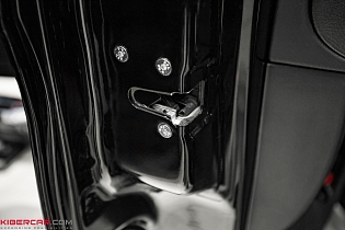 Mercedes-Benz V-Класс: штатные доводчики от компании SmartGear