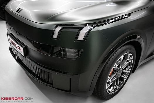 Оклейка Lynk & Co 900 матовой цветной полиуретановой пленкой с необычным эффектом