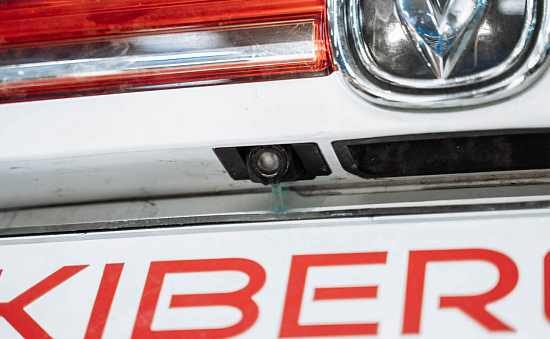 Changan CS35: монтаж омывателя камеры