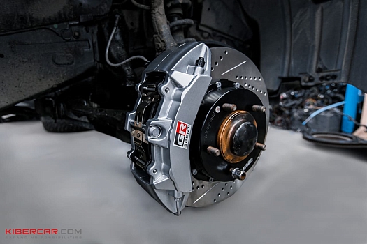 Тормозная система TTSPORT на Lexus LX570 — уверенное торможение для мощного внедорожника