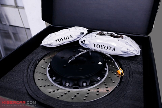 Меняем штатные тормоза Toyota Hiace на мощные 4-поршневые Brembo