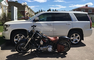 Отзыв владельца Chevrolet Tahoe: Планшет внедренный в авто