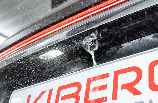 LI One: омыватель для камеры заднего вида