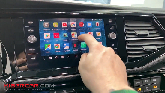 Установка омывателя, потолочного монитора и AirTouch Performance на Volkswagen Multivan 2020