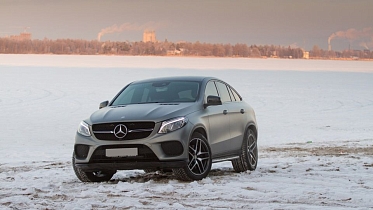 Отзыв владельца Mercedes-Benz GLE 43: Керамика и установка андроида и ТВ