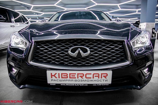 Infiniti Q50: установка Би LED-линз нового поколения