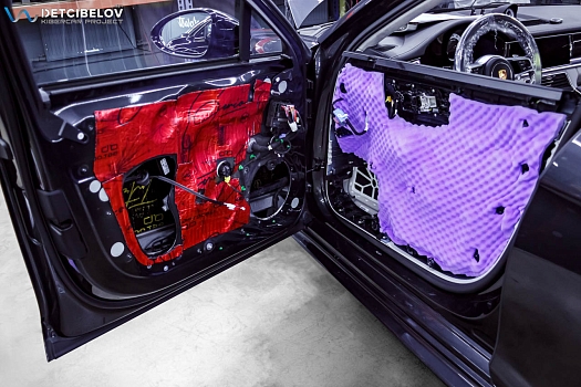 Porsche Panamera: шумоизоляция STP Aerocell