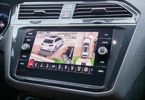 Volkswagen Tiguan: установка системы кругового обзора Parklogix 360° 3D