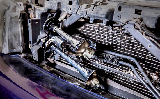 Range Rover: пневмосигнал Goodwin и оснащенная ресивером система подкачки колес