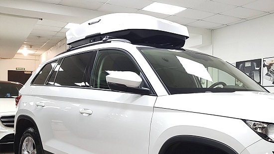 Установили автобокс Broomer на крышу Skoda Kodiaq: Процесс монтажа и отзыв владельца