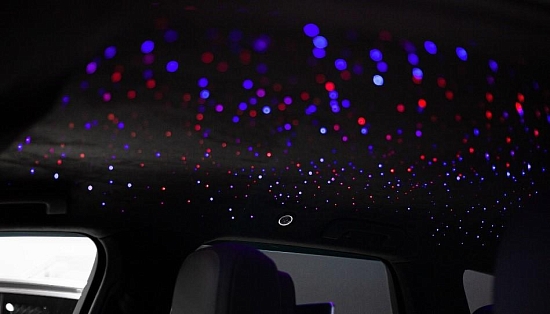 Звездное небо и Алькантара в Volkswagen Touareg 2020 года