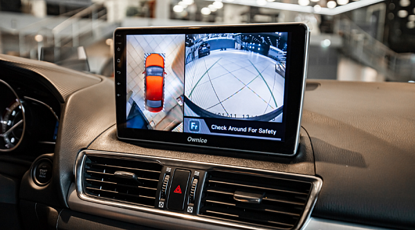 Установка камер переднего и заднего вида на Mazda