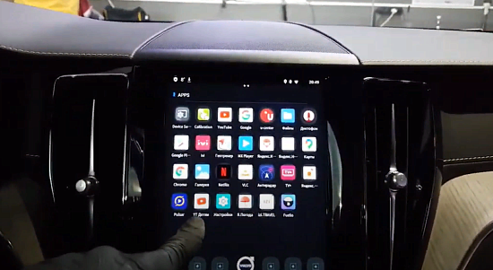 Volvo XC60: установка развлекательной мультимедийно-навигационной системы AirTouch Performance