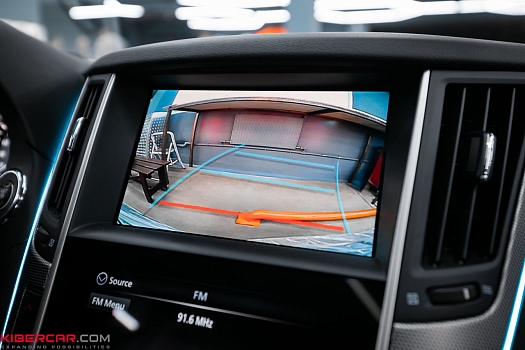 Infiniti Q50: установка парковочных камер