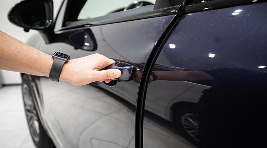 Porsche Cayenne: установка бесштыревых доводчиков дверей