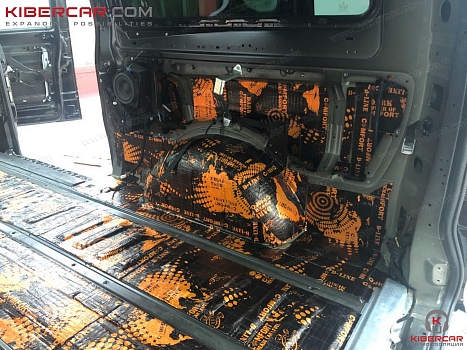Mercedes-Benz Viano: шумоизоляция