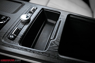 Аквапринт салона Kia K5: эффект натурального дерева в темно-сером оттенке