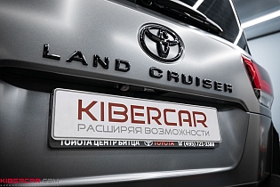 Toyota LC 300: комплексный детейлинг