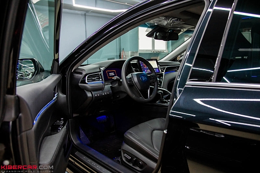 Toyota Camry: атмосферная подсветка