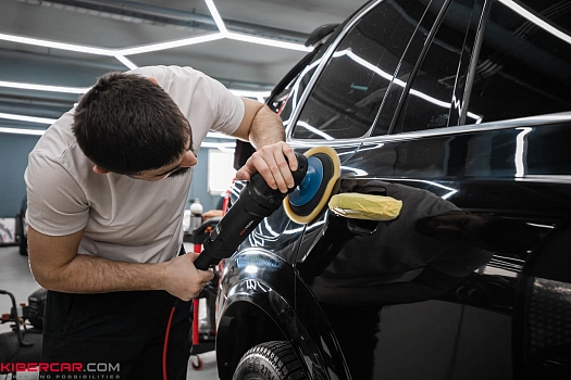 Volvo XC90: полировка кузова